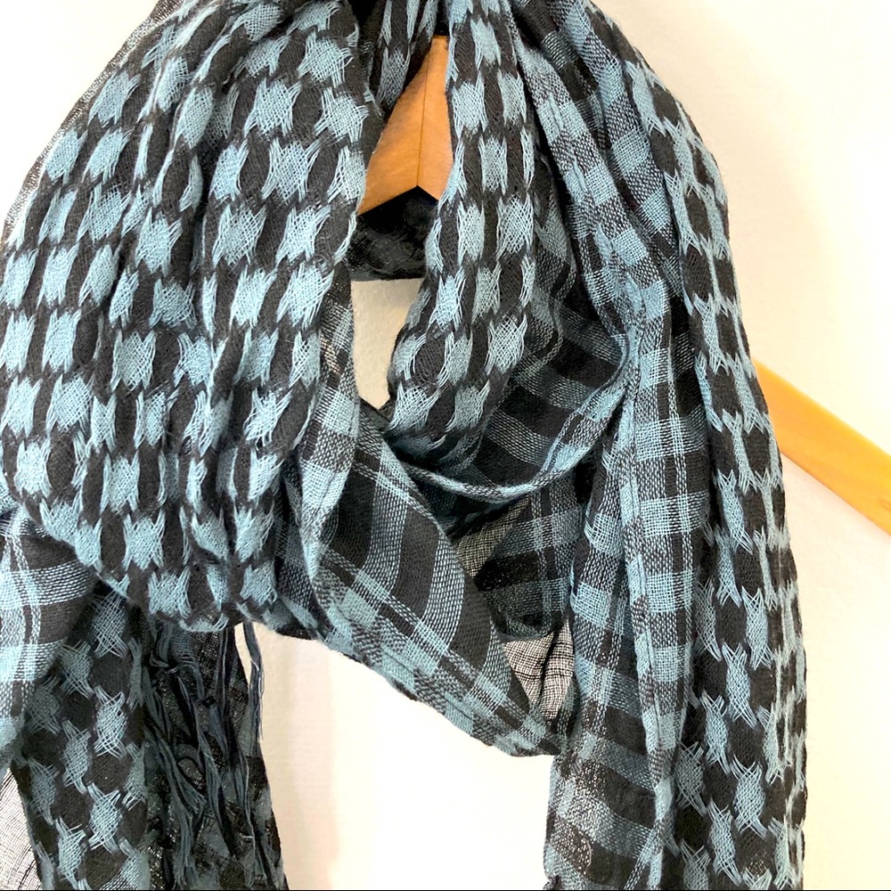 NWOT Hipster Check Scarf